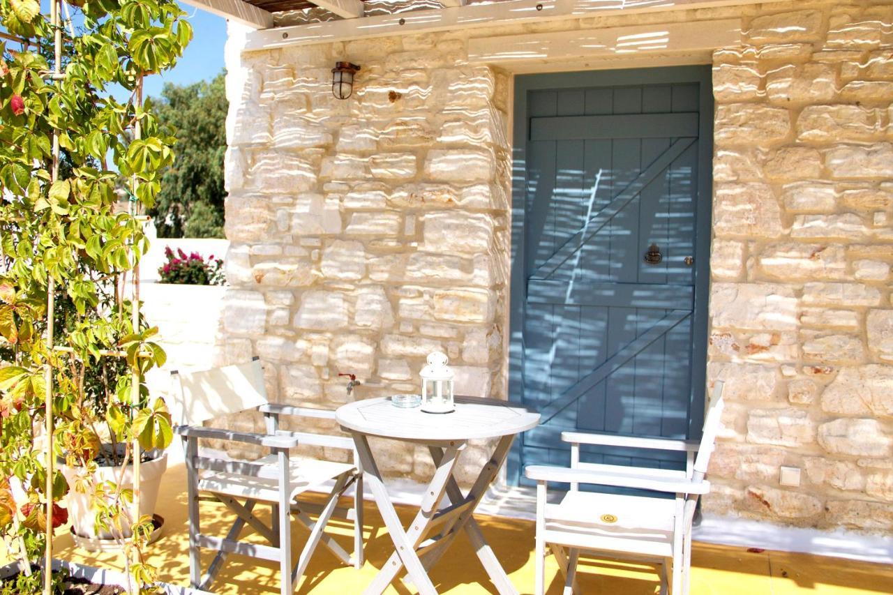 Aparthotel Nomads House à Logaras Extérieur photo