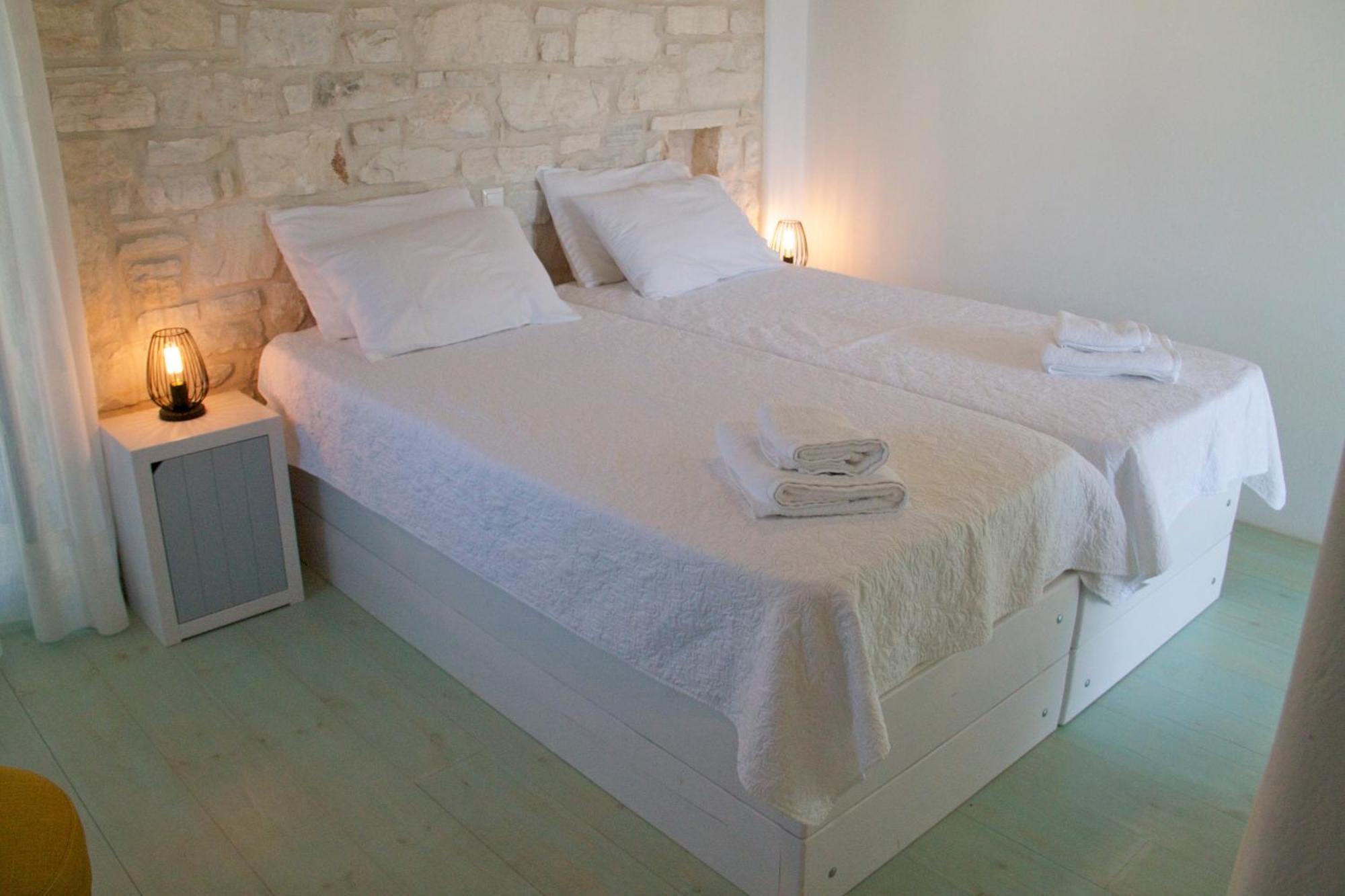 Aparthotel Nomads House à Logaras Extérieur photo