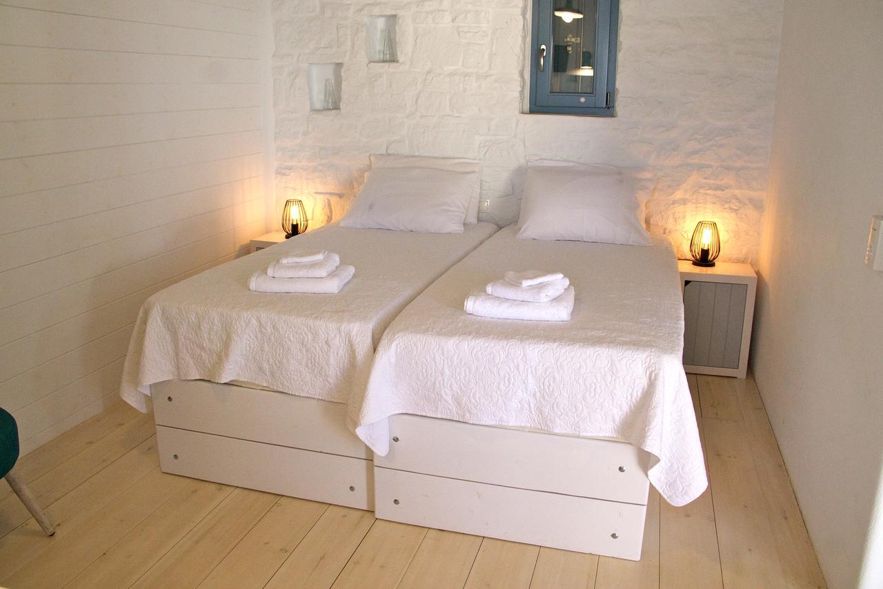 Aparthotel Nomads House à Logaras Extérieur photo