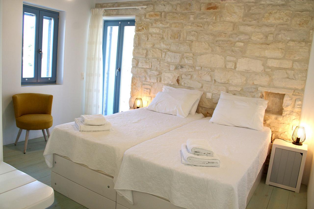 Aparthotel Nomads House à Logaras Extérieur photo