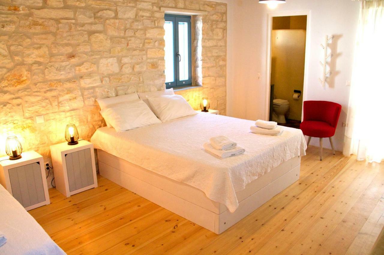 Aparthotel Nomads House à Logaras Extérieur photo